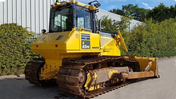 Гусеничный бульдозер Komatsu D65PX-16 Гусеничный бульдозер Komatsu D65PX-16